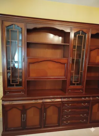 Mueble Boiserie Clásico Madera y Cristal