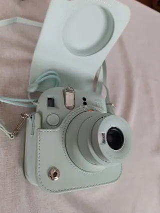 Cámara Instax Mini 12 Turquesa + Funda