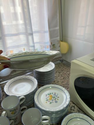 Vajilla 72 piezas porcelana sin estrenar