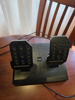 PS4 1TB + Volante, Mandos y Juegos