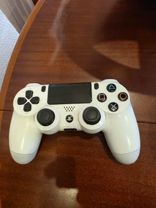 PS4 1TB + Volante, Mandos y Juegos