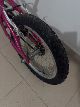 Bicicleta niña rosa casi nueva
