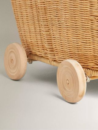 Carrito ratán bebé Zara Home para boda en Albacete