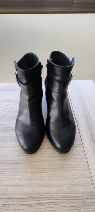 Botines de piel T. 39