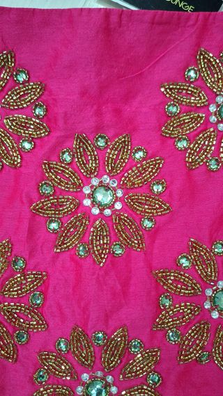 Falda fucsia Virgos Lounge bordada