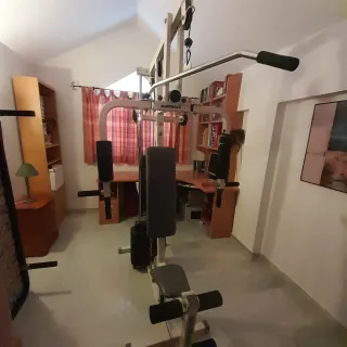 Máquina de gimnasio multifunción