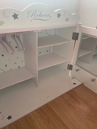 Armario para muñecas