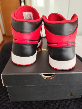 Zapatillas Air Jordan 1 Mid Rojo/Negro T43