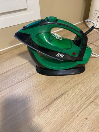 Plancha de vapor inalámbrica verde