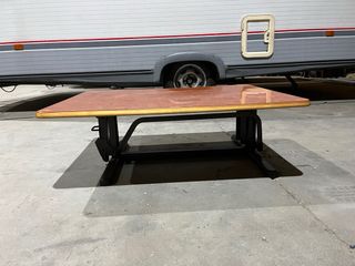 Mesa plegable salón caravana