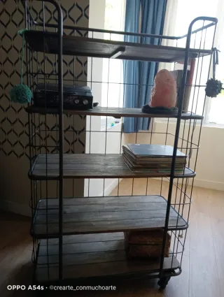 Scaffalatura in Ferro e Legno