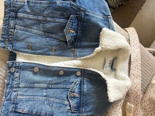 Chaqueta vaquera Zara con borrego Talla S
