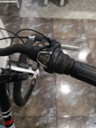 Bicicleta Rockrider 5.0. 24"