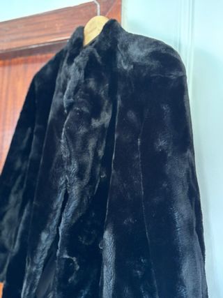 Abrigo imitación Mouton negro