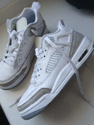 Zapatillas Jordan Niñ@s Talla 38