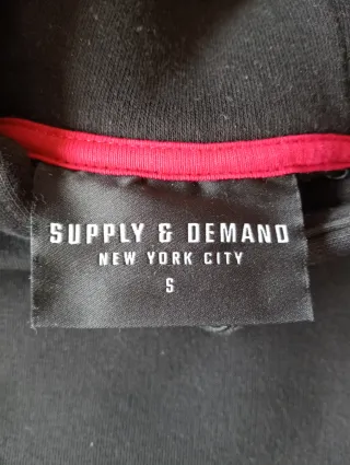 Sudadera Negra Supply