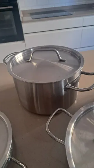 Set di 4 pentole da cucina in metallo