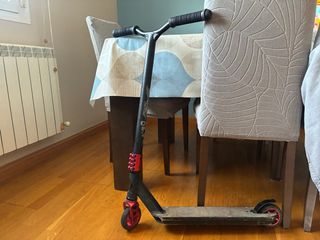 Patinete freestyle negro y rojo