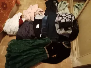 Lote Ropa Variada hay varias tallas pantalones de