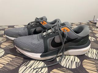 Zapatillas Nike Air Zoom Vomero 16 Gris Naranja