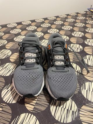 Zapatillas Nike Air Zoom Vomero 16 Gris Naranja