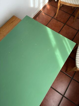 Mesa de comedor de madera