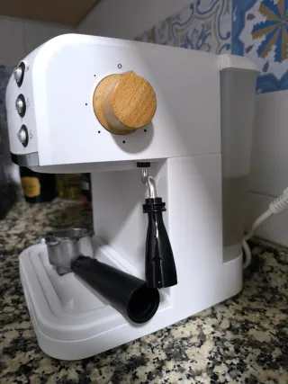 Cafetera Bergner Blanca