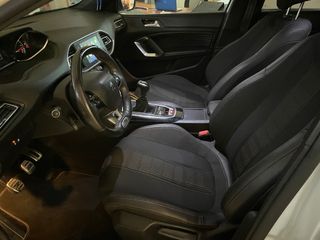 Peugeot 308 2021 GT LINE 1.5 130 CV