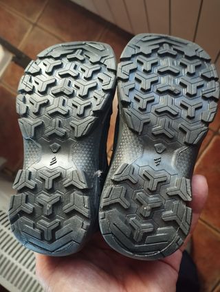 Zapatillas niño/a negras y azules