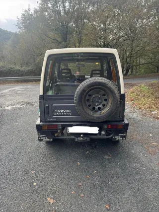Suzuki Samurai