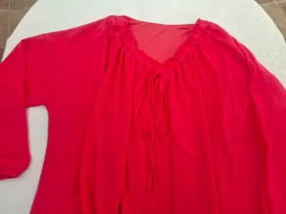 Blusa T 2XL. Con etiquetas. Medidas en descripción