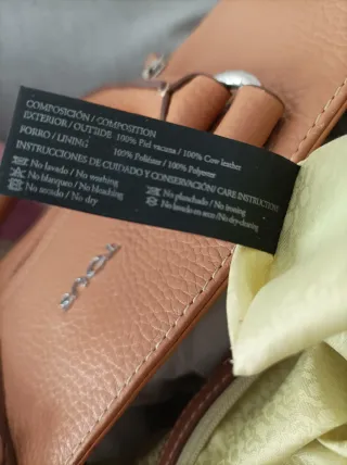 Bolso Tous piel marrón con grabado