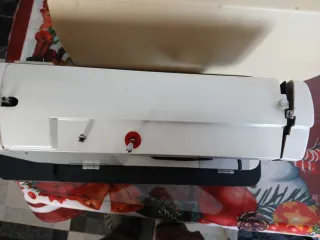 Máquina de coser eléctrica