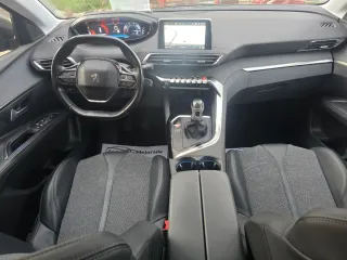 Peugeot 5008 2020