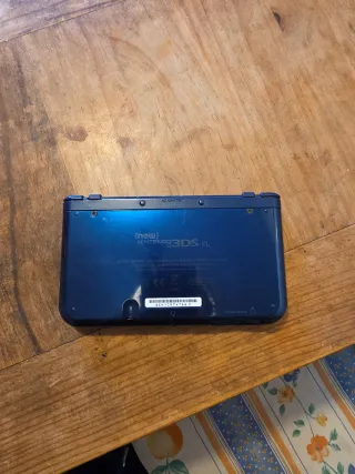 Nintendo New 3DS XL Azul IPS TN + cargador origina