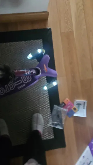 Patinete Micro Mini Deluxe LED Morado