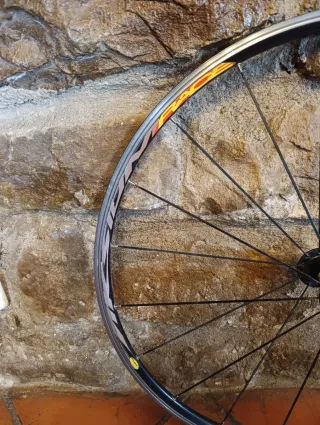 Ruedas Mavic Aksium carretera