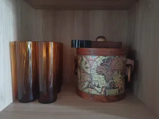 Coctelera y vasos vintage madera y cristal