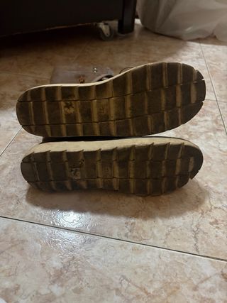 Botas marrones con cordones