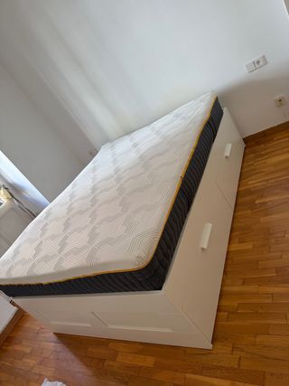 Colchón de matrimonio blanco