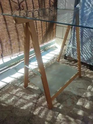 Mesa escritorio cristal y madera