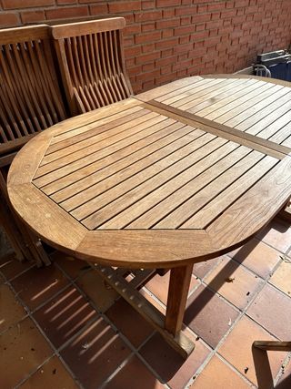 Conjunto mesa y sillas teka Greendesign.