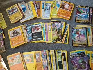 100 Cartas Pokémon Variadas