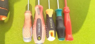 Lote de herramientas manuales