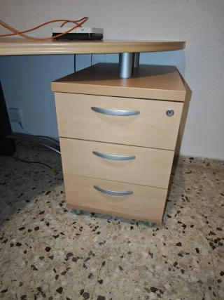 Mesa de despacho Ofiprix de alta calidad.