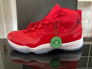 Nike Air Jordan Retro 11 Rojas Talla 43