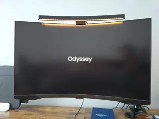 Monitor Samsung Odyssey Neo G8 32 4K 240Hz