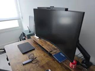 Monitor Samsung Odyssey Neo G8 32 4K 240Hz