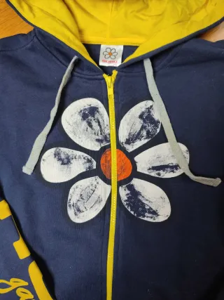 Sudadera Guru con cremallera y flor