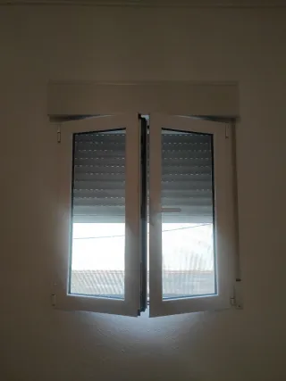 Dos Ventanales Blancos Nuevos